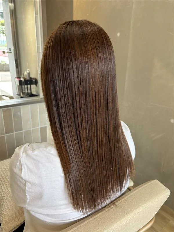 やわらかな質感のロングヘア
